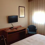 Palace 3*
